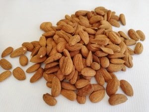 Ağın Bademi (1 Kg)