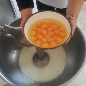 Yumurtalı Erişte (1 Kg)